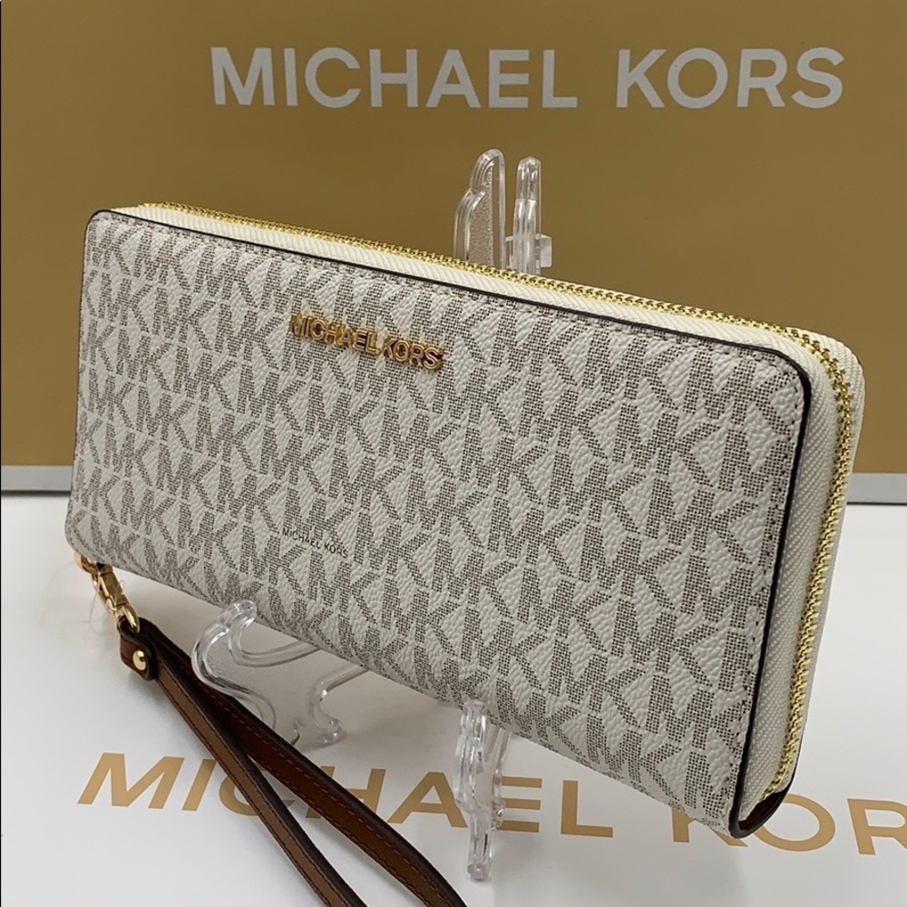 MICHAEL KORS Jet Set Travel Continental Zip Wallet - Picture 9 of 12